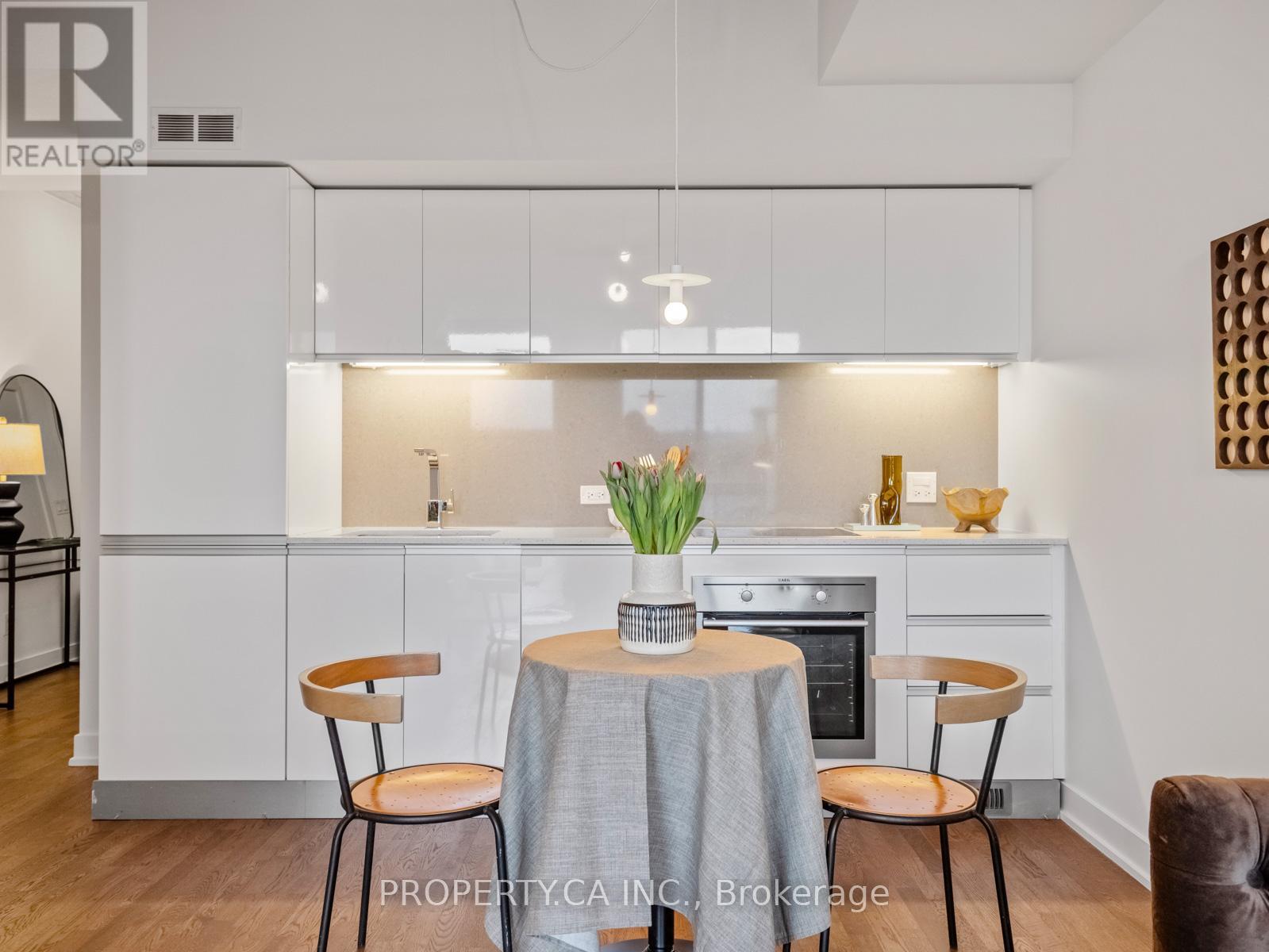 729 - 20 Minowan Miikan Lane, Toronto, Ontario  M6J 0E5 - Photo 13 - C12911414