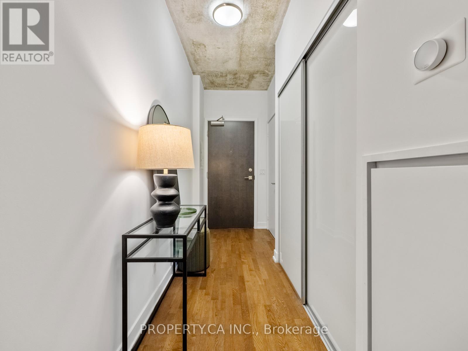 729 - 20 Minowan Miikan Lane, Toronto, Ontario  M6J 0E5 - Photo 4 - C12911414