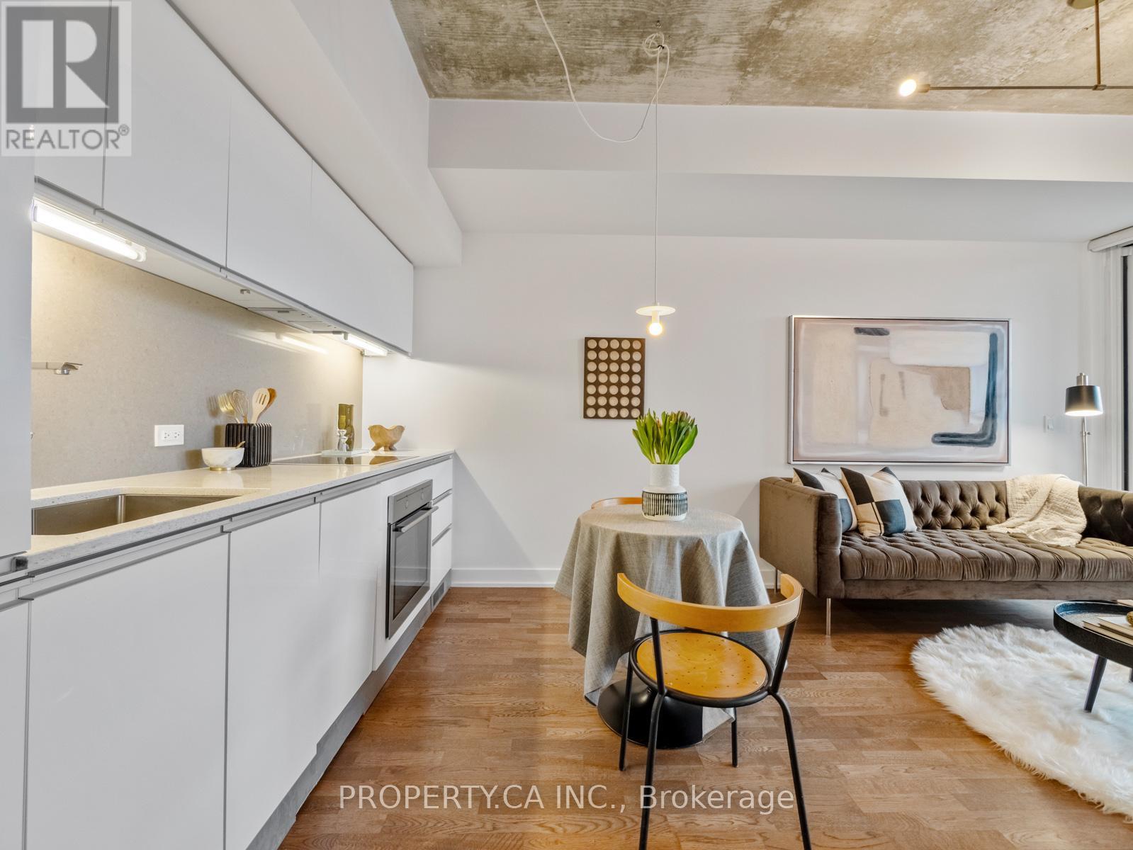 729 - 20 Minowan Miikan Lane, Toronto, Ontario  M6J 0E5 - Photo 9 - C12911414