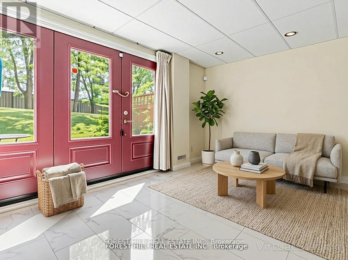 86 Village Greenway, Toronto (Henry Farm), Ontario  M2J 1K8 - Photo 30 - C12911422