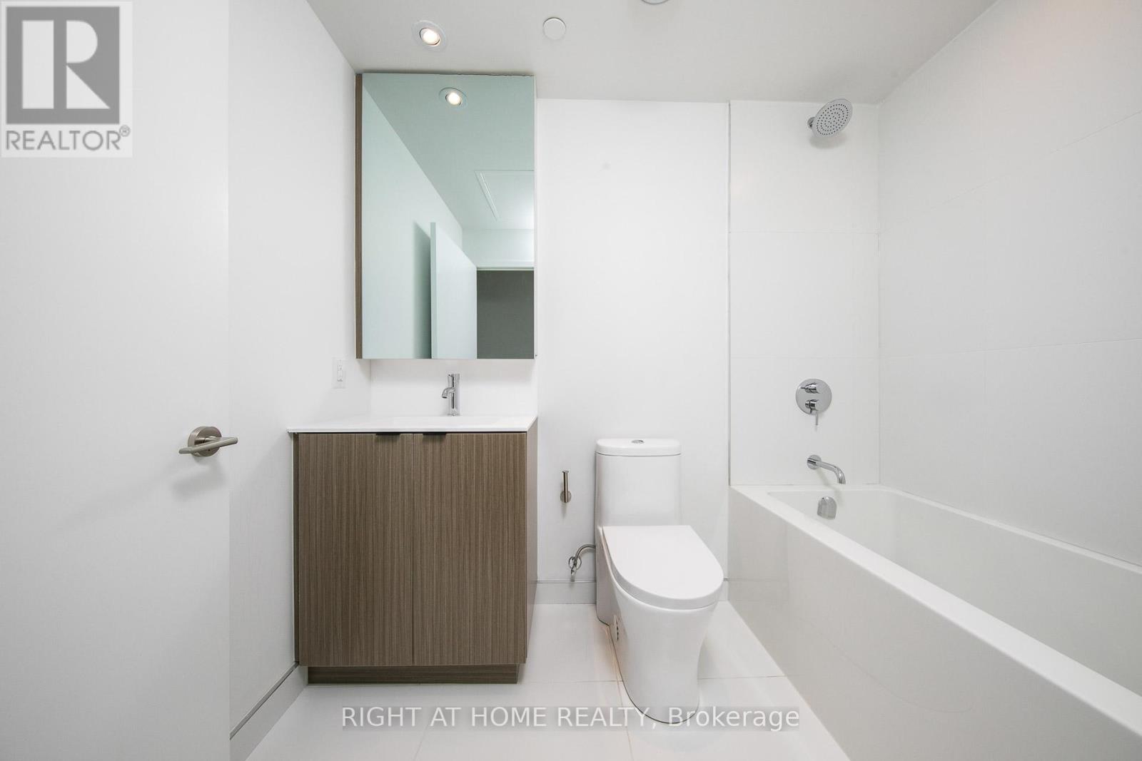 1819 - 20 Edward Street, Toronto (Bay Street Corridor), Ontario  M5G 0C5 - Photo 11 - C12911534