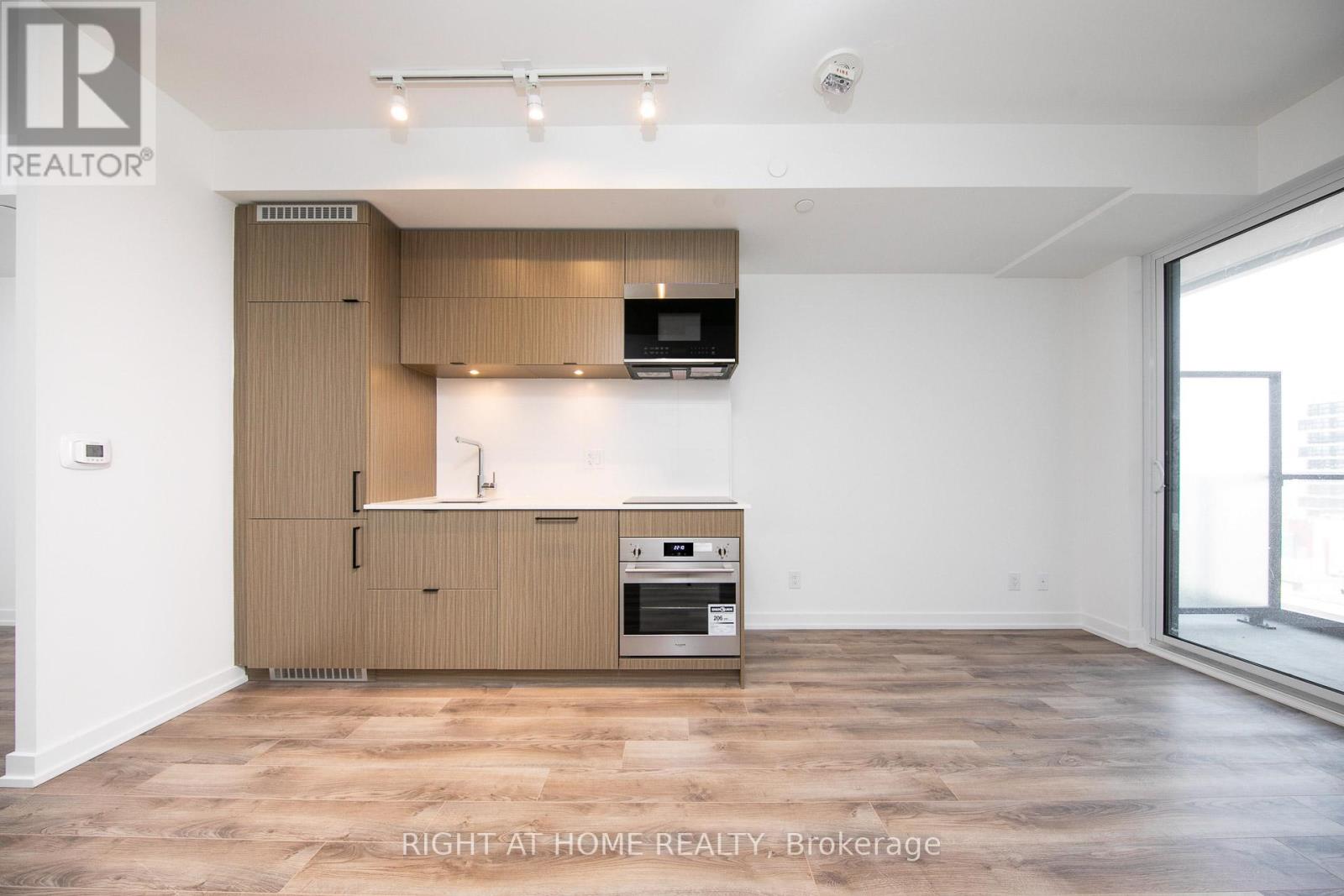 1819 - 20 Edward Street, Toronto (Bay Street Corridor), Ontario  M5G 0C5 - Photo 3 - C12911534