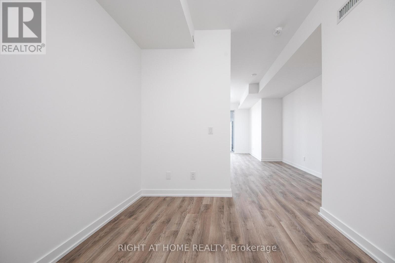 1819 - 20 Edward Street, Toronto (Bay Street Corridor), Ontario  M5G 0C5 - Photo 8 - C12911534