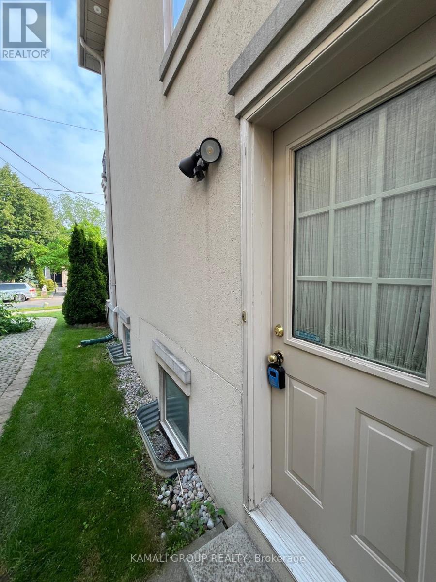 Bsmt - 236 Mckee Avenue, Toronto (Willowdale East), Ontario  M2N 4E1 - Photo 10 - C12911542