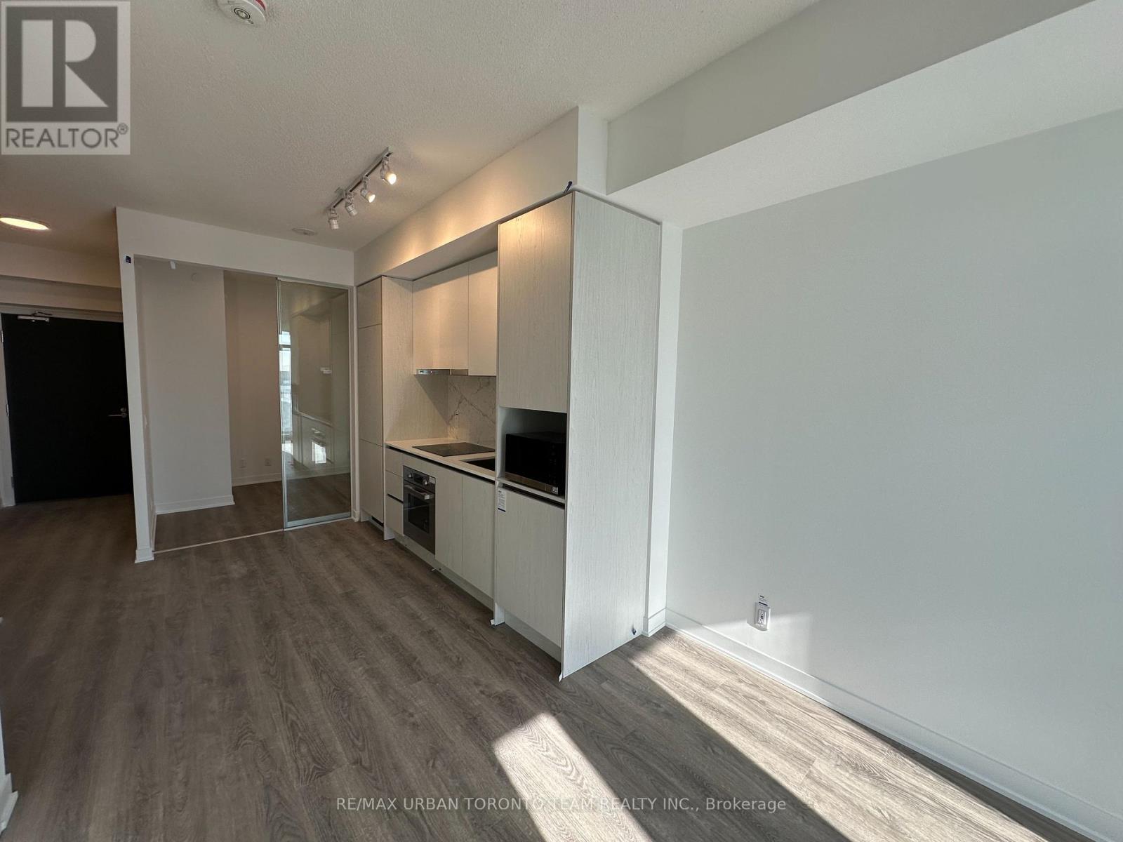 3508 - 180 Front Street E, Toronto (Moss Park), Ontario  M5A 0K9 - Photo 6 - C12911572