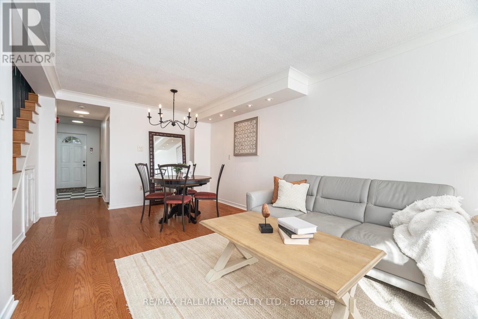 #10 - 2112 Queen Street E, Toronto (The Beaches), Ontario  M4E 1E2 - Photo 10 - E12911476