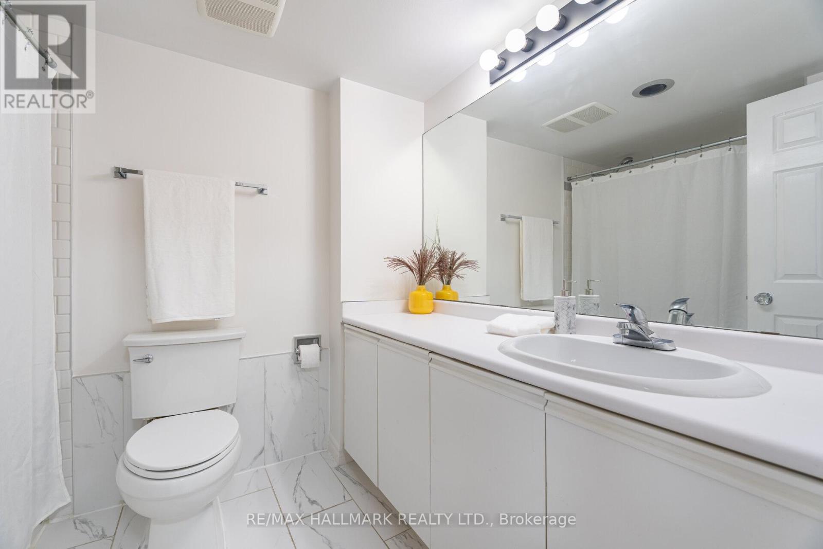 #10 - 2112 Queen Street E, Toronto (The Beaches), Ontario  M4E 1E2 - Photo 20 - E12911476