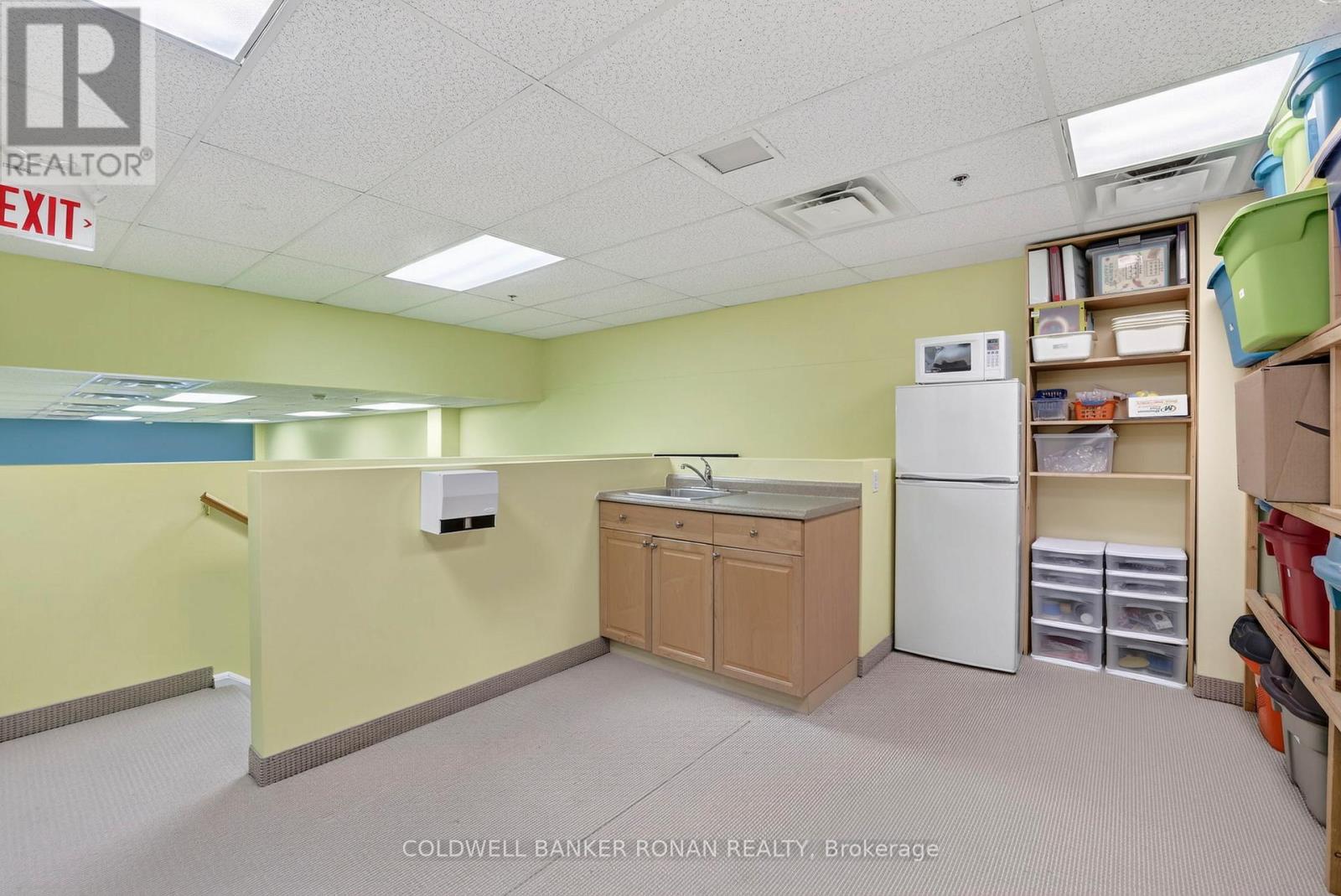 16 - 16945 Leslie Street, Newmarket (Newmarket Industrial Park), Ontario  L3Y 9A2 - Photo 16 - N12911510
