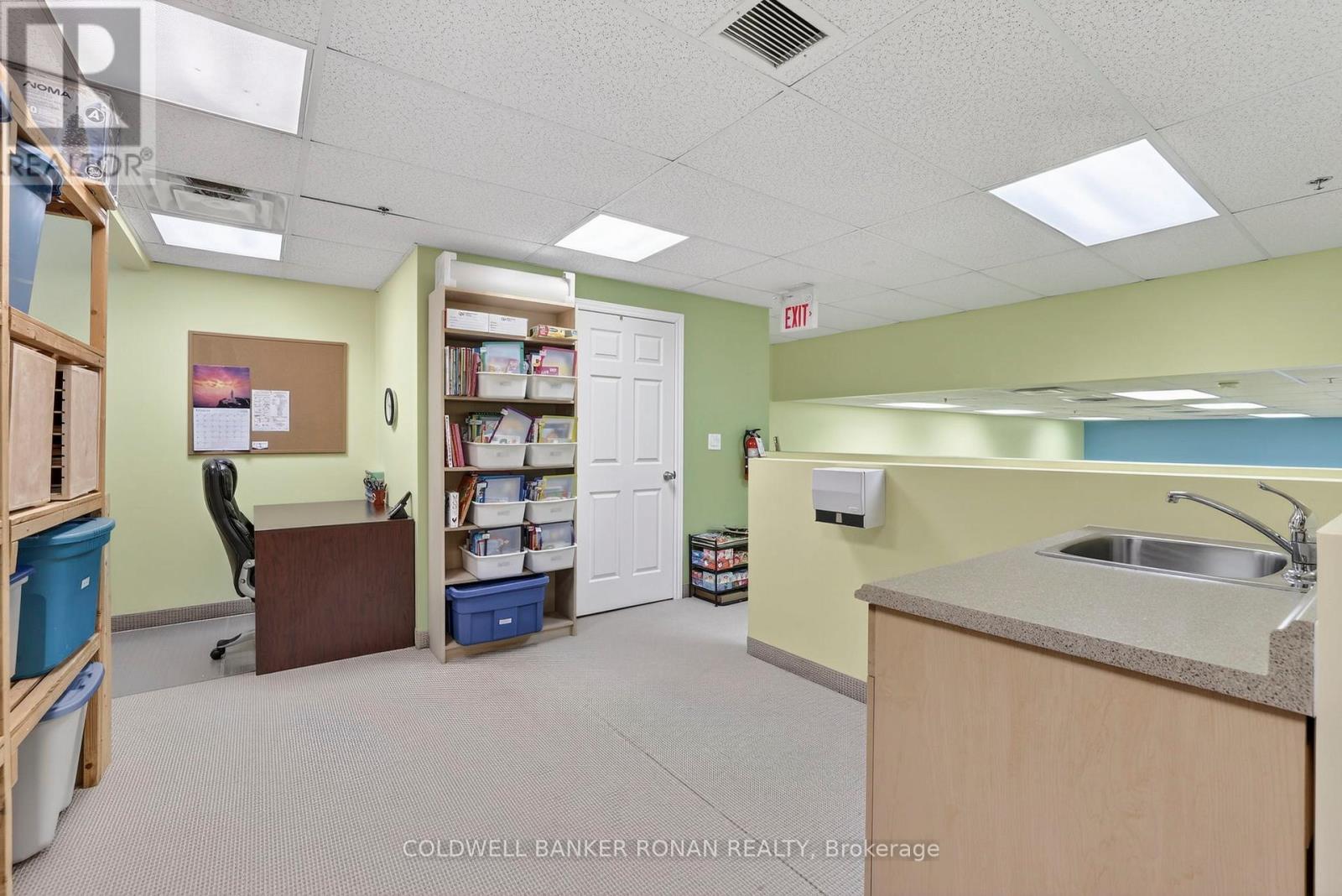 16 - 16945 Leslie Street, Newmarket (Newmarket Industrial Park), Ontario  L3Y 9A2 - Photo 17 - N12911510