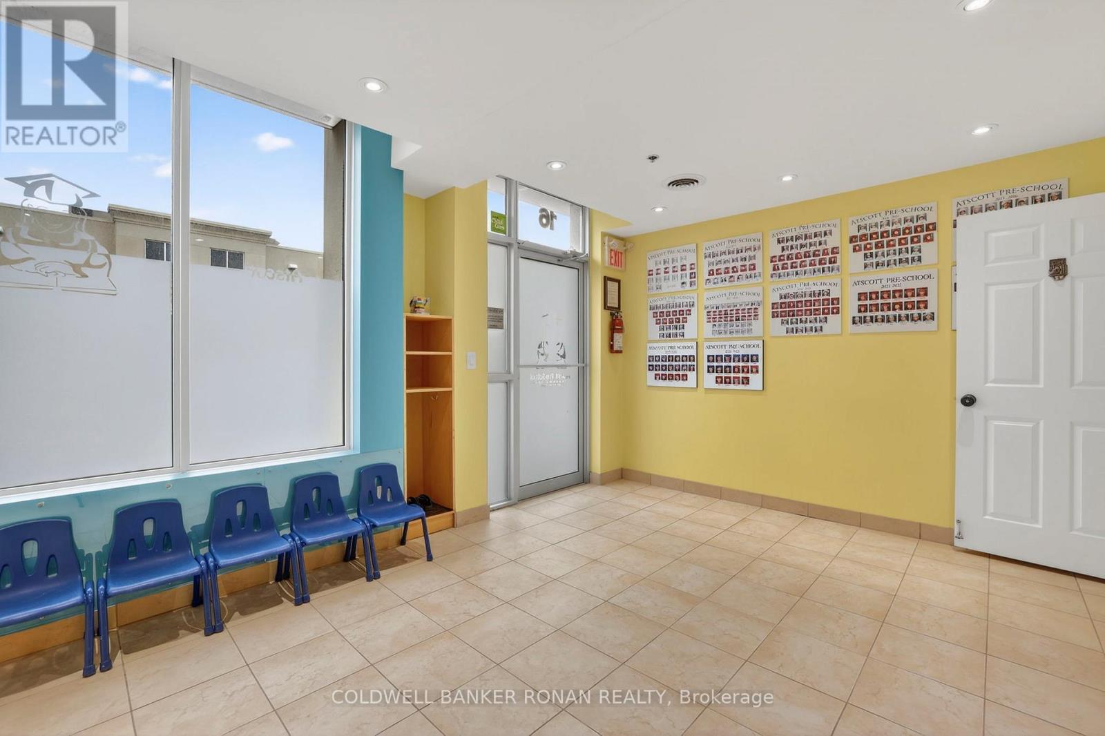 16 - 16945 Leslie Street, Newmarket (Newmarket Industrial Park), Ontario  L3Y 9A2 - Photo 4 - N12911526