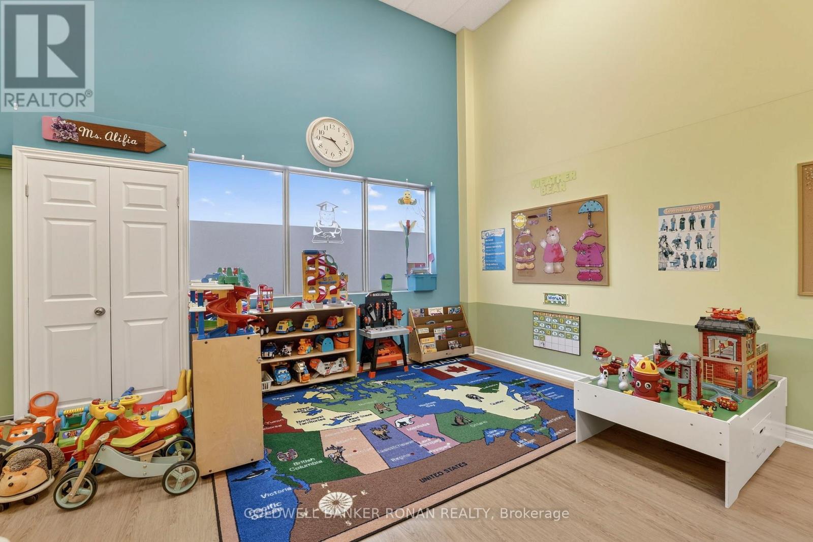 16945 Leslie Street, Newmarket (Newmarket Industrial Park), Ontario  L3Y 9A2 - Photo 10 - N12911538