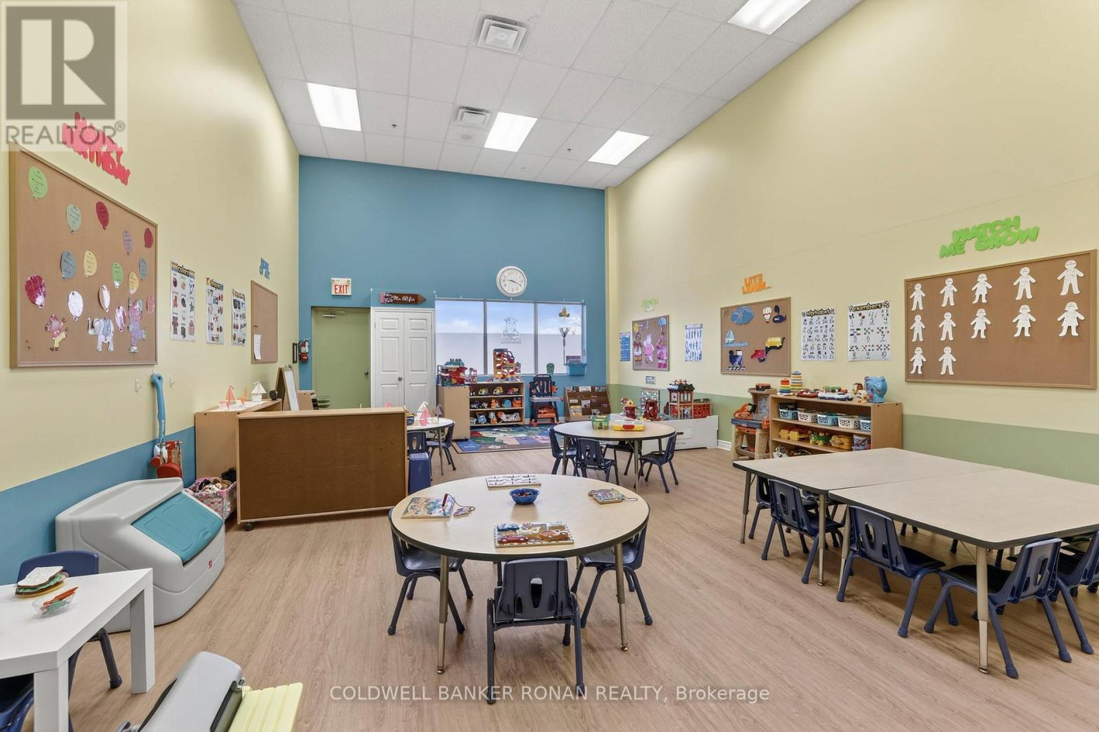 16945 Leslie Street, Newmarket (Newmarket Industrial Park), Ontario  L3Y 9A2 - Photo 7 - N12911538