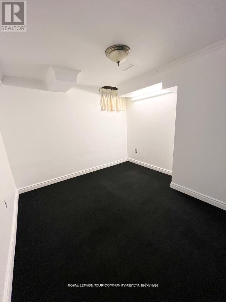 58 Larksmere Court, Markham (Milliken Mills West), Ontario  L3R 3R1 - Photo 5 - N12911570