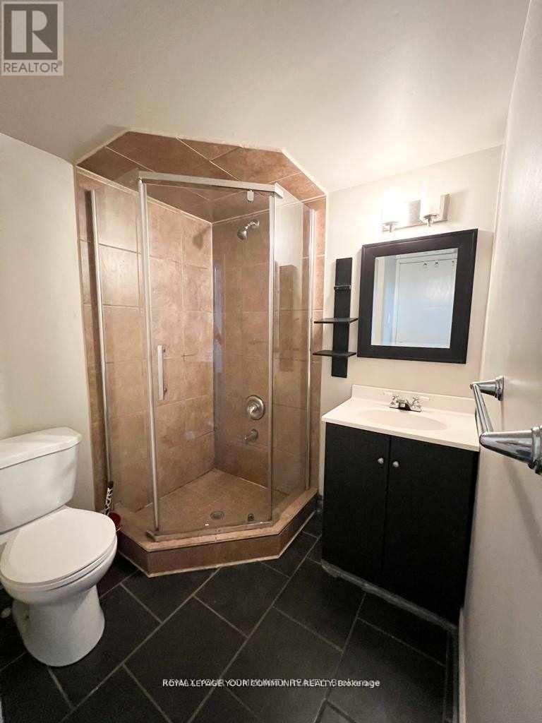 58 Larksmere Court, Markham (Milliken Mills West), Ontario  L3R 3R1 - Photo 6 - N12911570