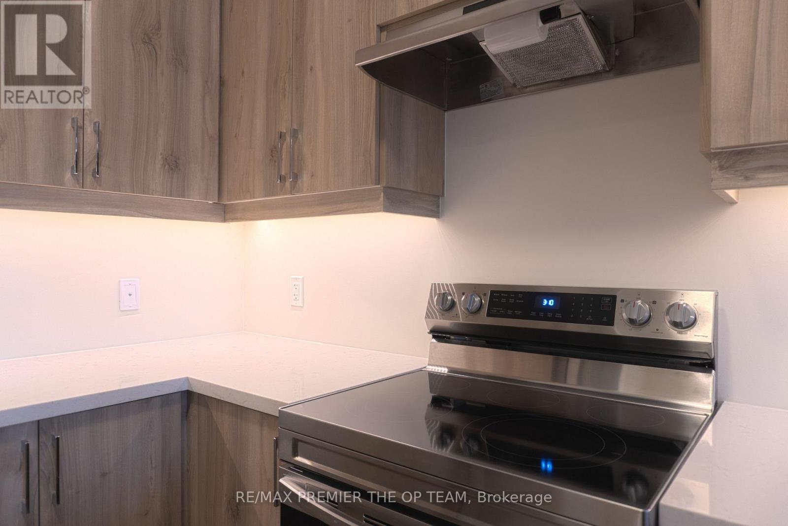 12 Pierre Berton Boulevard, Vaughan (Kleinburg), Ontario  L4H 4V2 - Photo 6 - N12911592