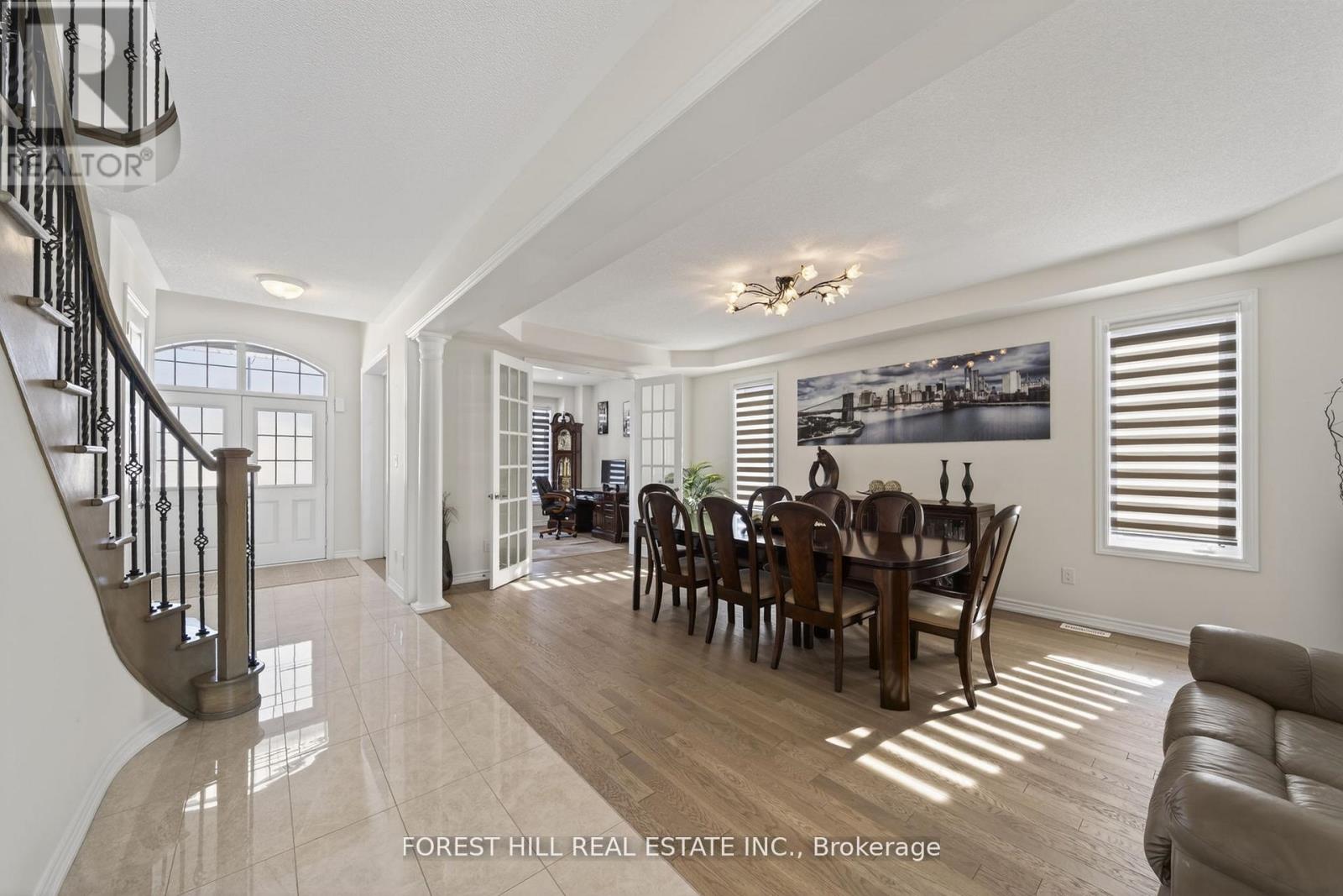 37 Rugman Crescent, Springwater, Ontario  L9X 2A2 - Photo 9 - S12911370