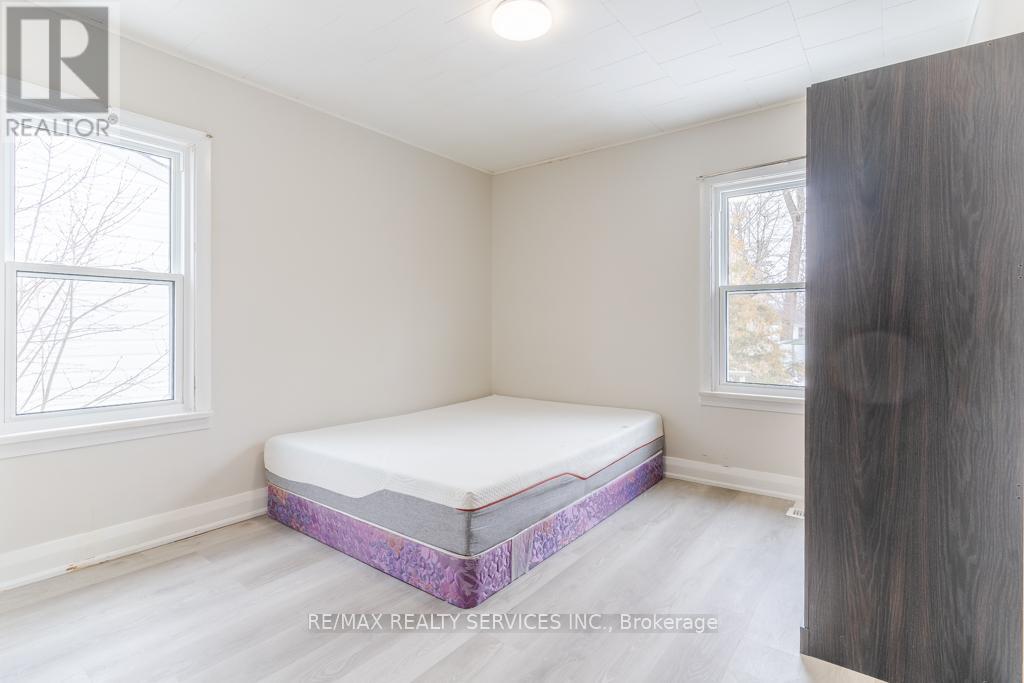 73 Drury Lane, Barrie (Wellington), Ontario  L4M 3C9 - Photo 14 - S12911560