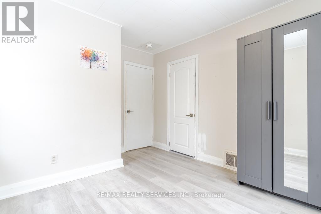 73 Drury Lane, Barrie (Wellington), Ontario  L4M 3C9 - Photo 17 - S12911560