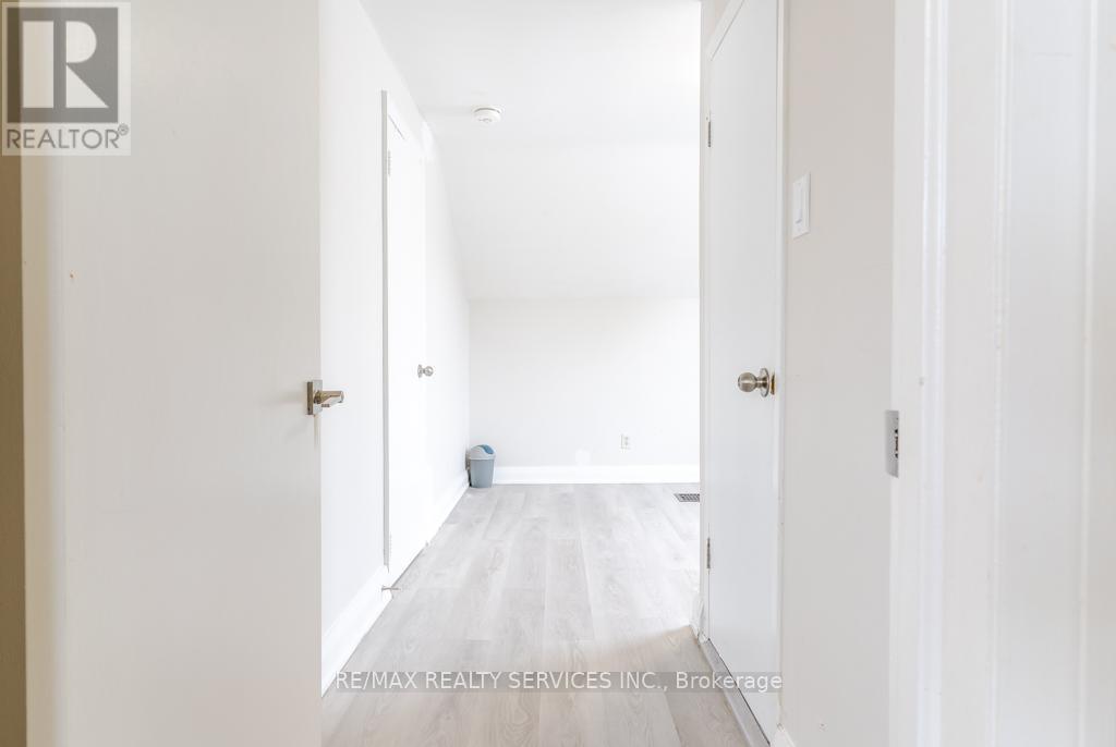 73 Drury Lane, Barrie (Wellington), Ontario  L4M 3C9 - Photo 20 - S12911560