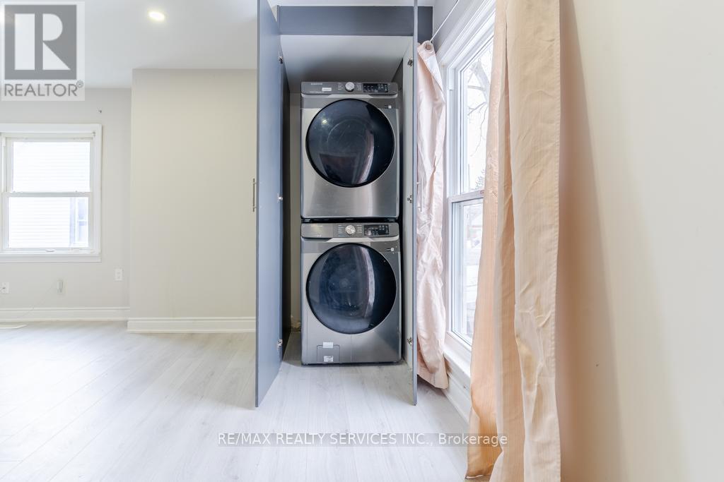 73 Drury Lane, Barrie (Wellington), Ontario  L4M 3C9 - Photo 25 - S12911560