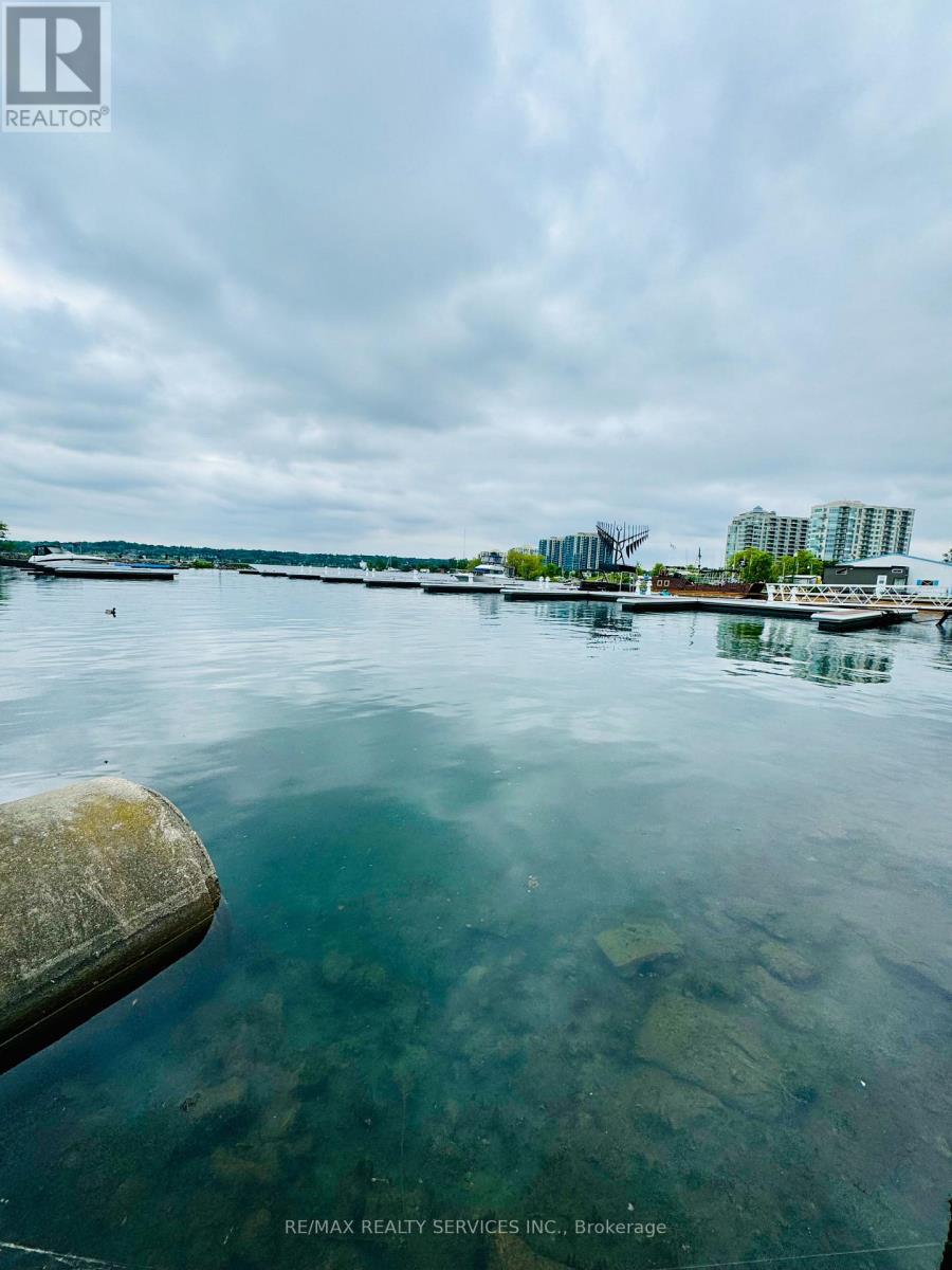 73 Drury Lane, Barrie (Wellington), Ontario  L4M 3C9 - Photo 30 - S12911560