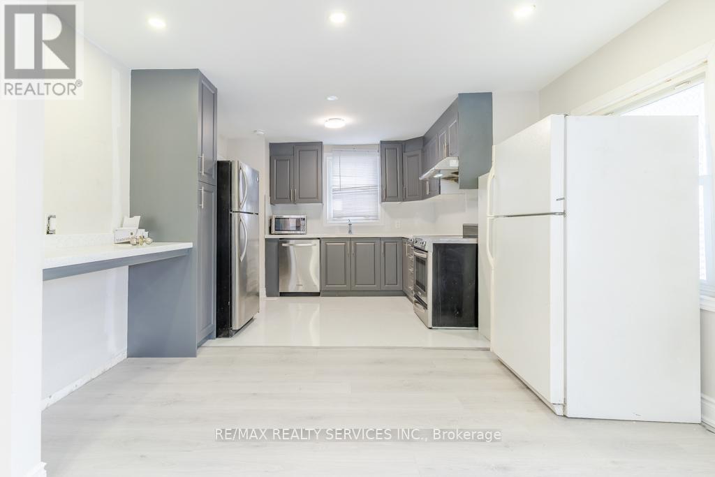 73 Drury Lane, Barrie (Wellington), Ontario  L4M 3C9 - Photo 6 - S12911560