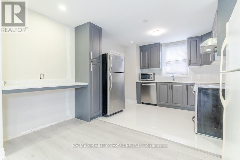 73 Drury Lane, Barrie (Wellington), Ontario  L4M 3C9 - Photo 8 - S12911560