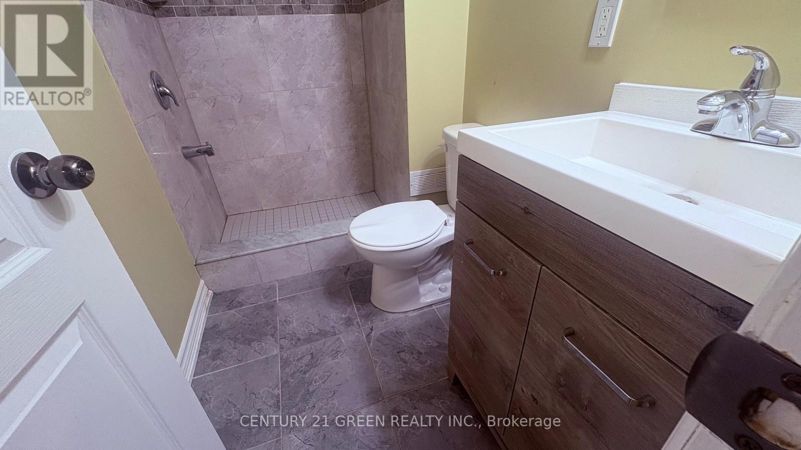 Bsmt - 44 Prairie Creek Crescent, Brampton (Bram West), Ontario  L6Y 6C9 - Photo 9 - W12911374