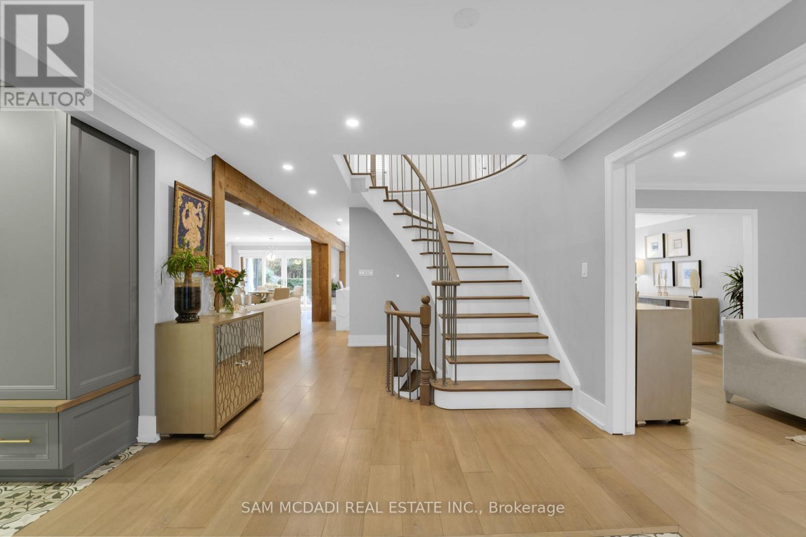 807 Indian Road, Mississauga, Ontario  L5H 1R4 - Photo 22 - W12911382