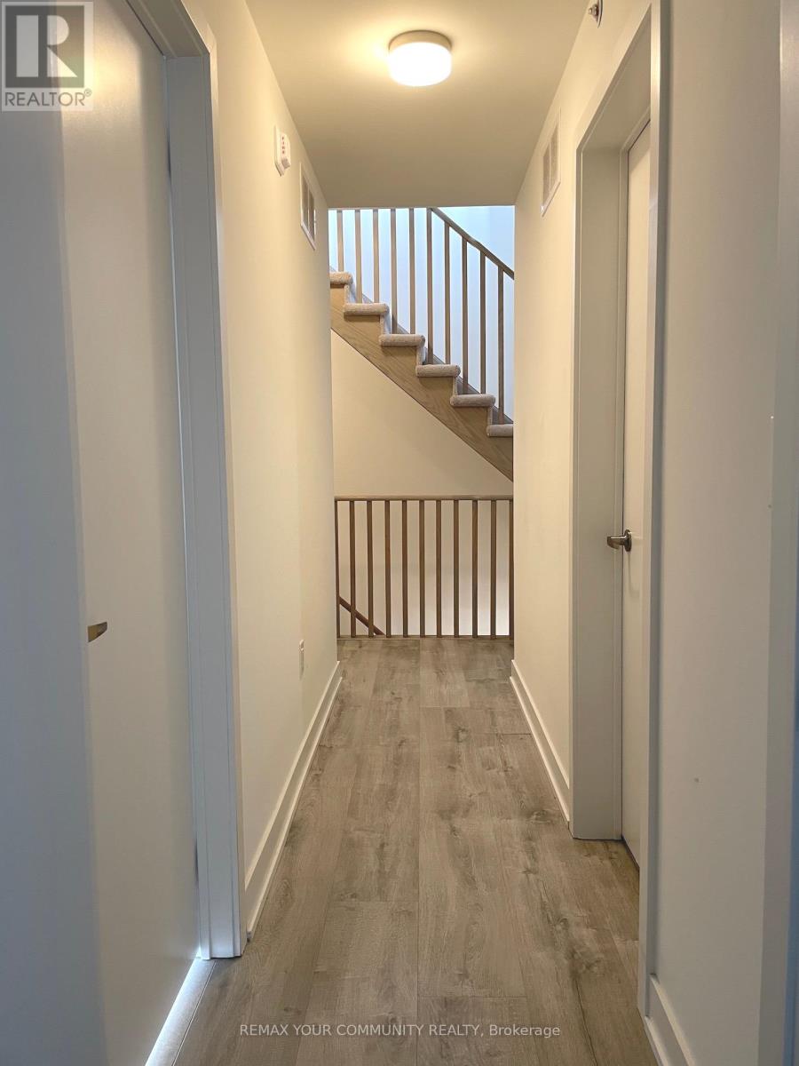 6 - 3488 Widdicombe Way, Mississauga, Ontario  L5L 0B8 - Photo 8 - W12911384