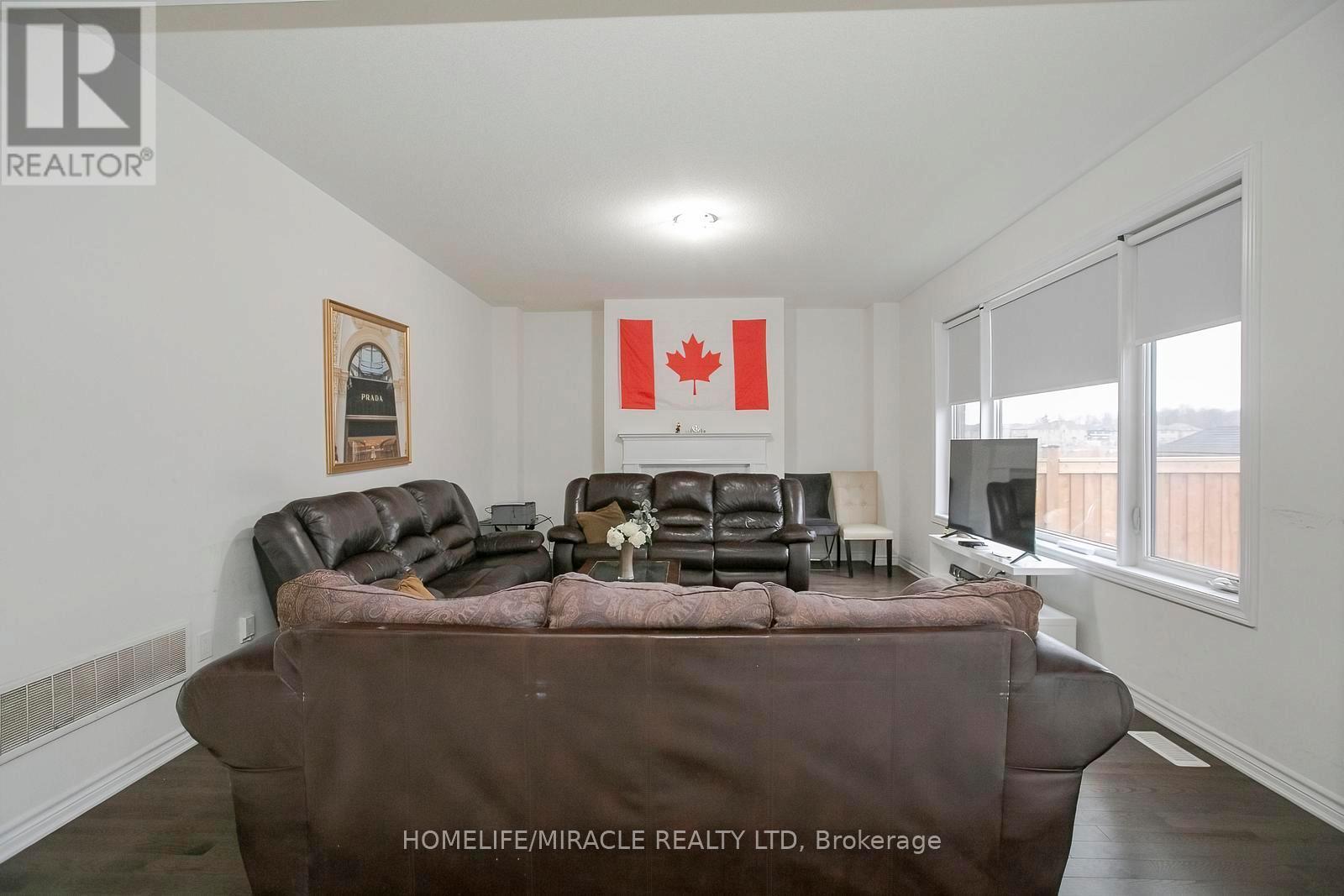 22 Madawaska Road, Caledon, Ontario  L7C 4J5 - Photo 13 - W12911388