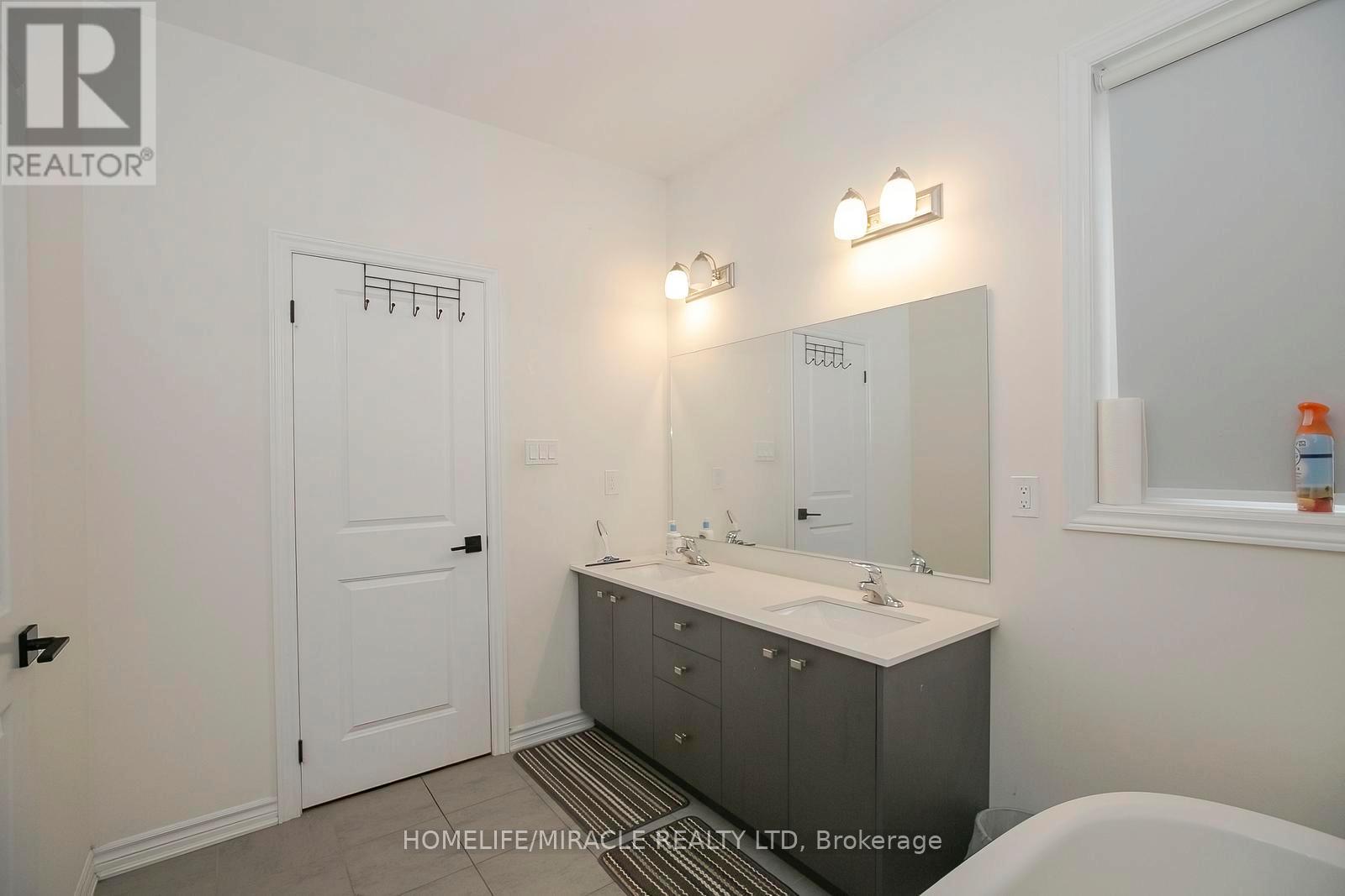 22 Madawaska Road, Caledon, Ontario  L7C 4J5 - Photo 43 - W12911388