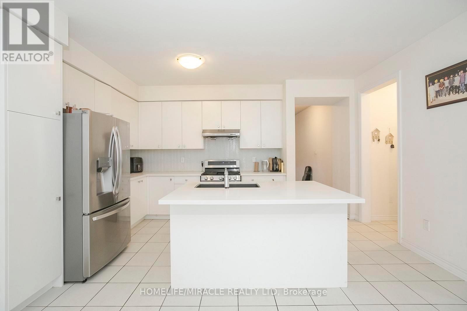 22 Madawaska Road, Caledon, Ontario  L7C 4J5 - Photo 8 - W12911388