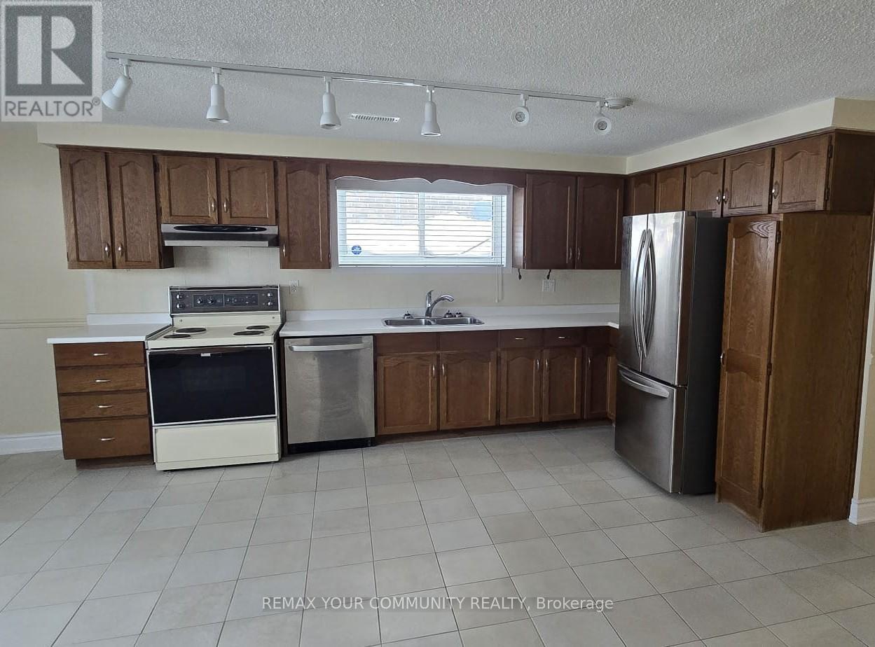 Bsmt - 108 Rowntree Mill Road, Toronto (Humber Summit), Ontario  M9L 1C6 - Photo 11 - W12911390