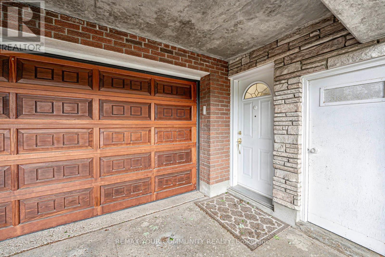 Bsmt - 108 Rowntree Mill Road, Toronto (Humber Summit), Ontario  M9L 1C6 - Photo 6 - W12911390