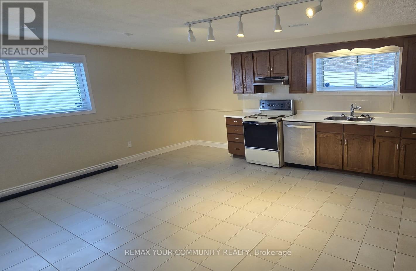 Bsmt - 108 Rowntree Mill Road, Toronto (Humber Summit), Ontario  M9L 1C6 - Photo 9 - W12911390