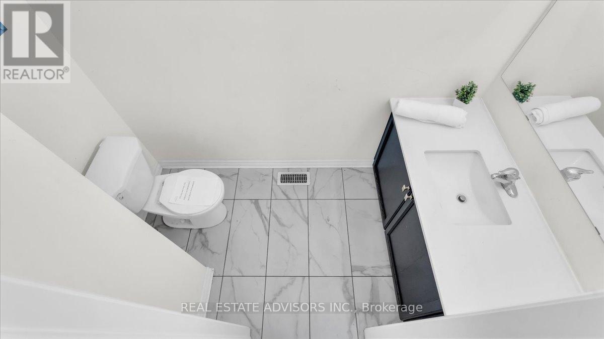 2 Tweedhill Avenue, Caledon, Ontario  L7C 4K5 - Photo 19 - W12911438