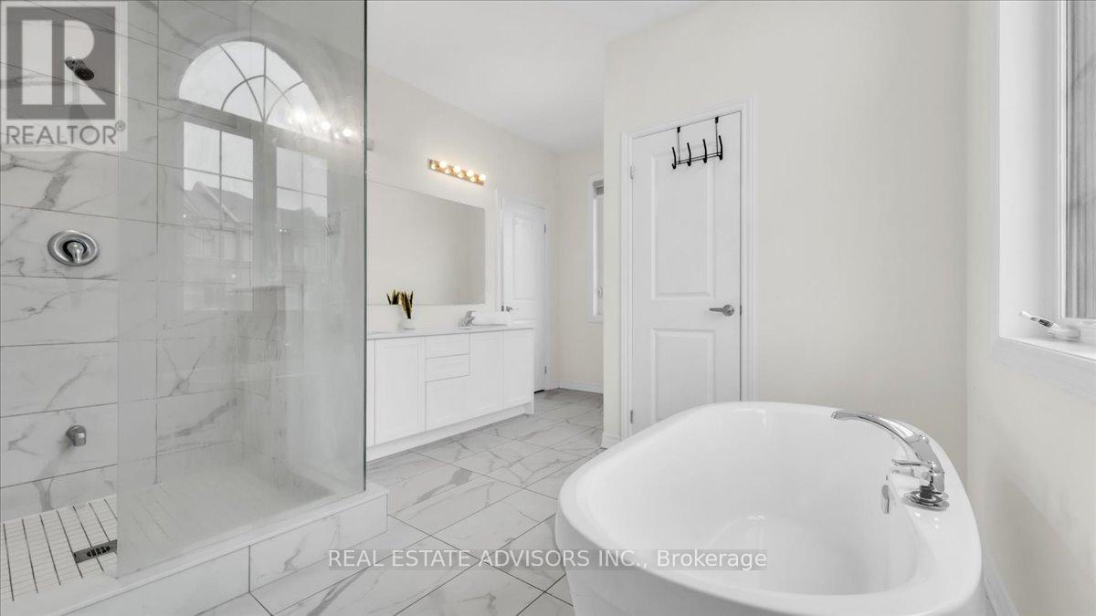 2 Tweedhill Avenue, Caledon, Ontario  L7C 4K5 - Photo 24 - W12911438