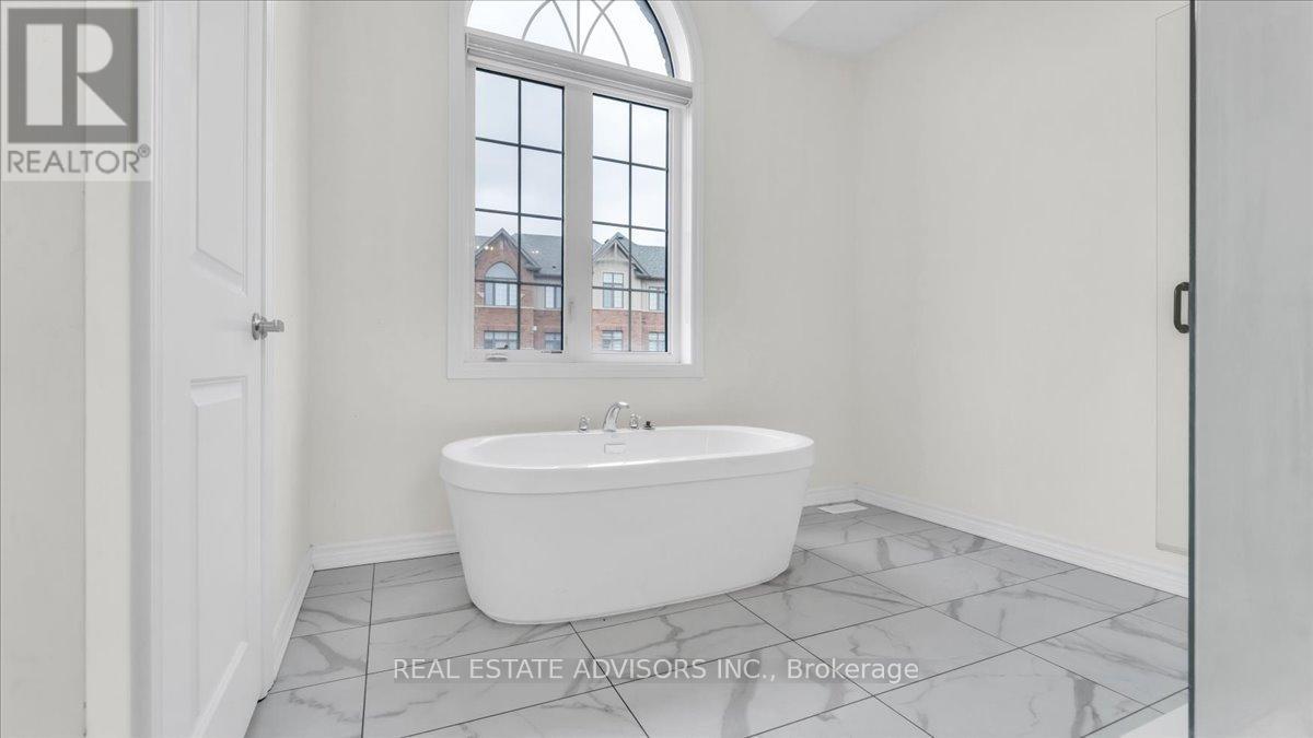 2 Tweedhill Avenue, Caledon, Ontario  L7C 4K5 - Photo 27 - W12911438