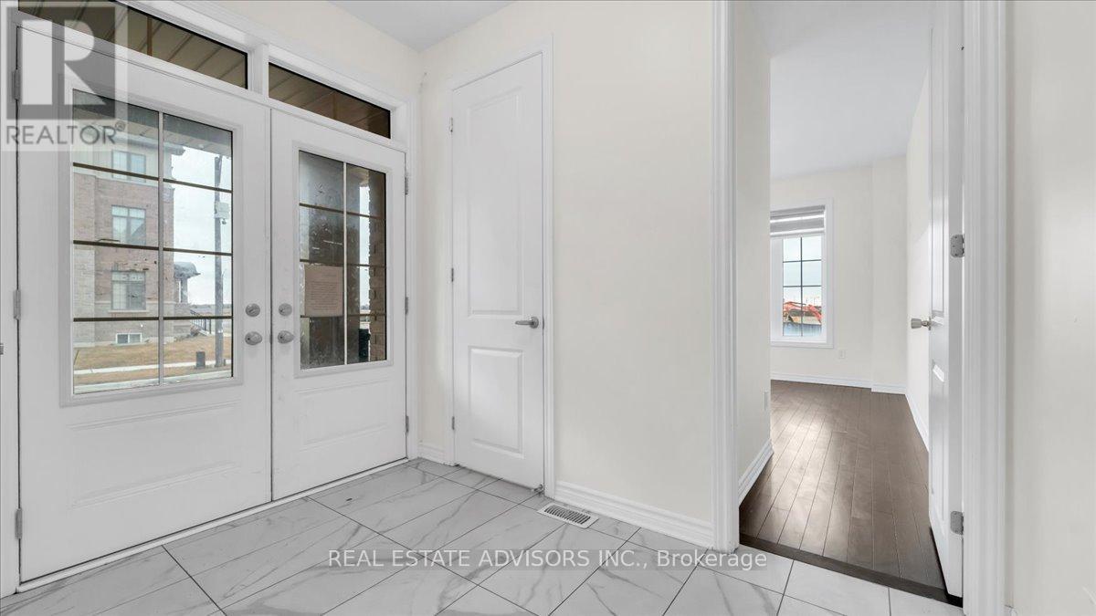 2 Tweedhill Avenue, Caledon, Ontario  L7C 4K5 - Photo 3 - W12911438