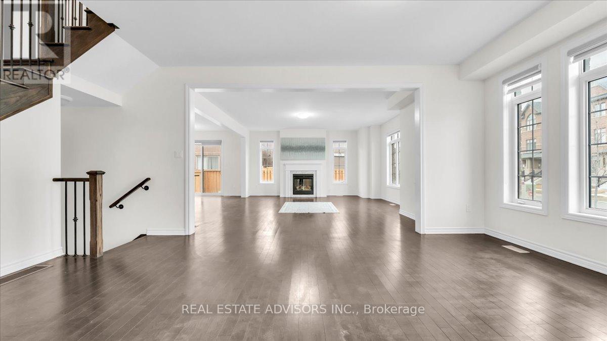 2 Tweedhill Avenue, Caledon, Ontario  L7C 4K5 - Photo 4 - W12911438