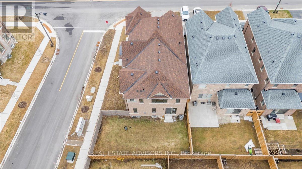 2 Tweedhill Avenue, Caledon, Ontario  L7C 4K5 - Photo 45 - W12911438