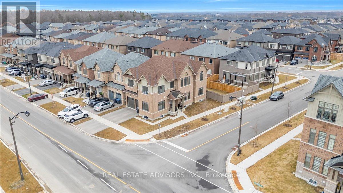 2 Tweedhill Avenue, Caledon, Ontario  L7C 4K5 - Photo 46 - W12911438