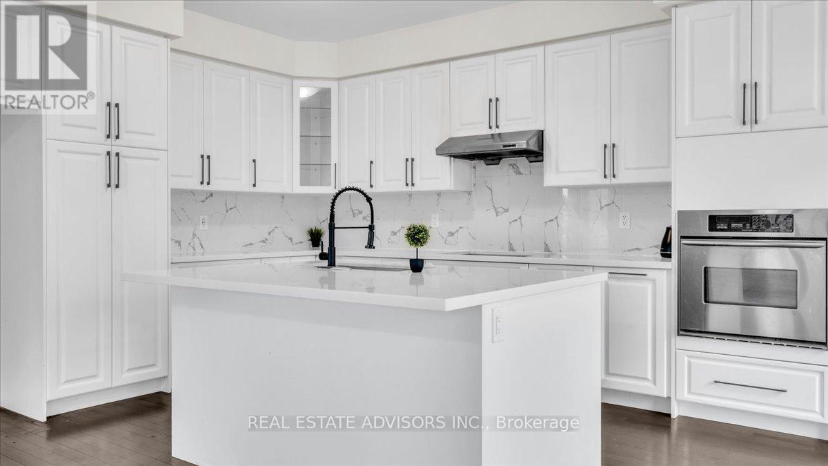 2 Tweedhill Avenue, Caledon, Ontario  L7C 4K5 - Photo 9 - W12911438