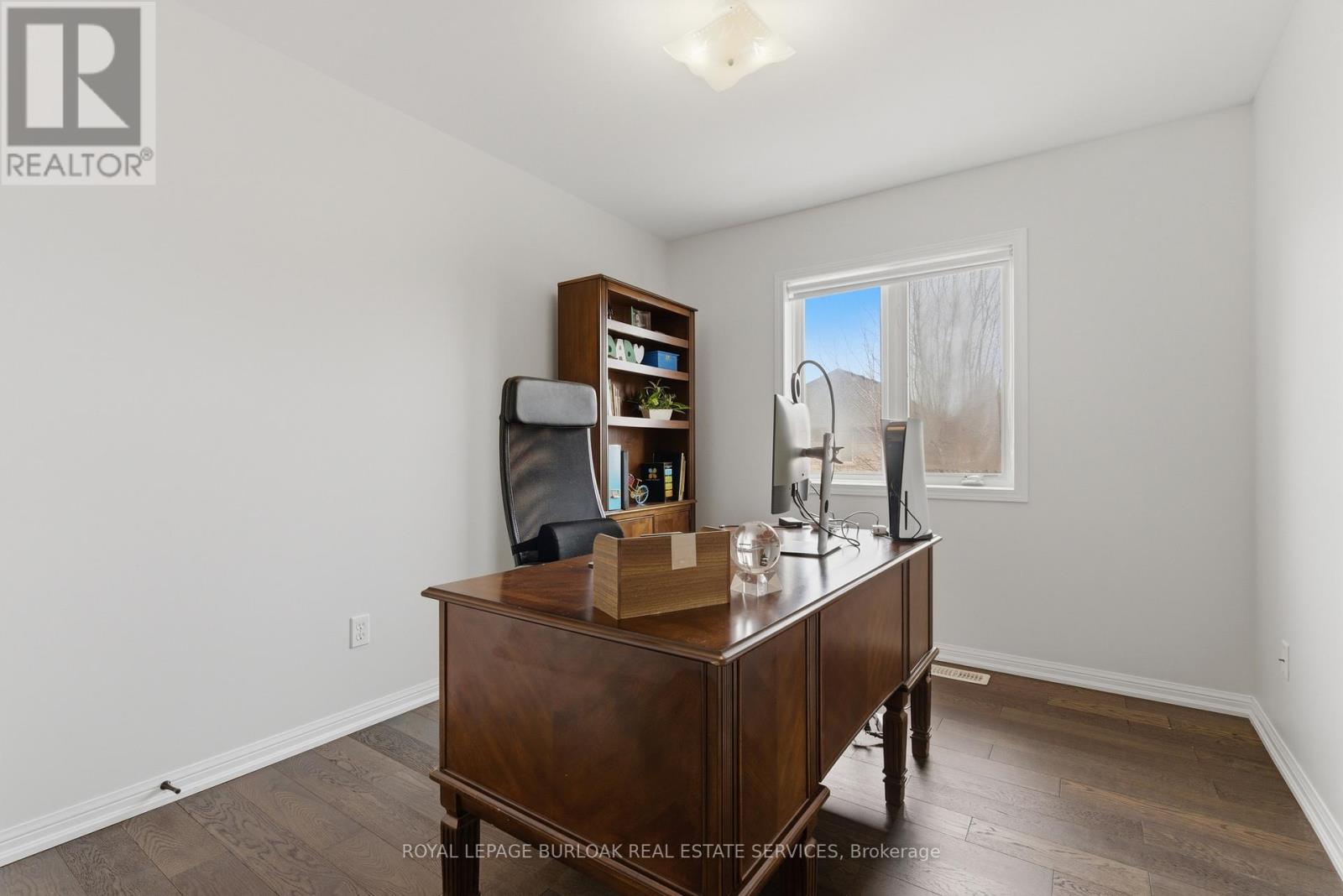 2267 Whistling Springs Crescent, Oakville, Ontario  L6M 5G5 - Photo 24 - W12911458