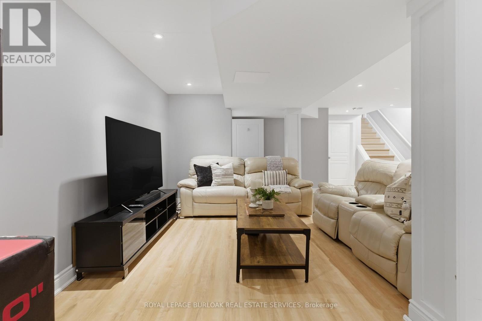 2267 Whistling Springs Crescent, Oakville, Ontario  L6M 5G5 - Photo 25 - W12911458