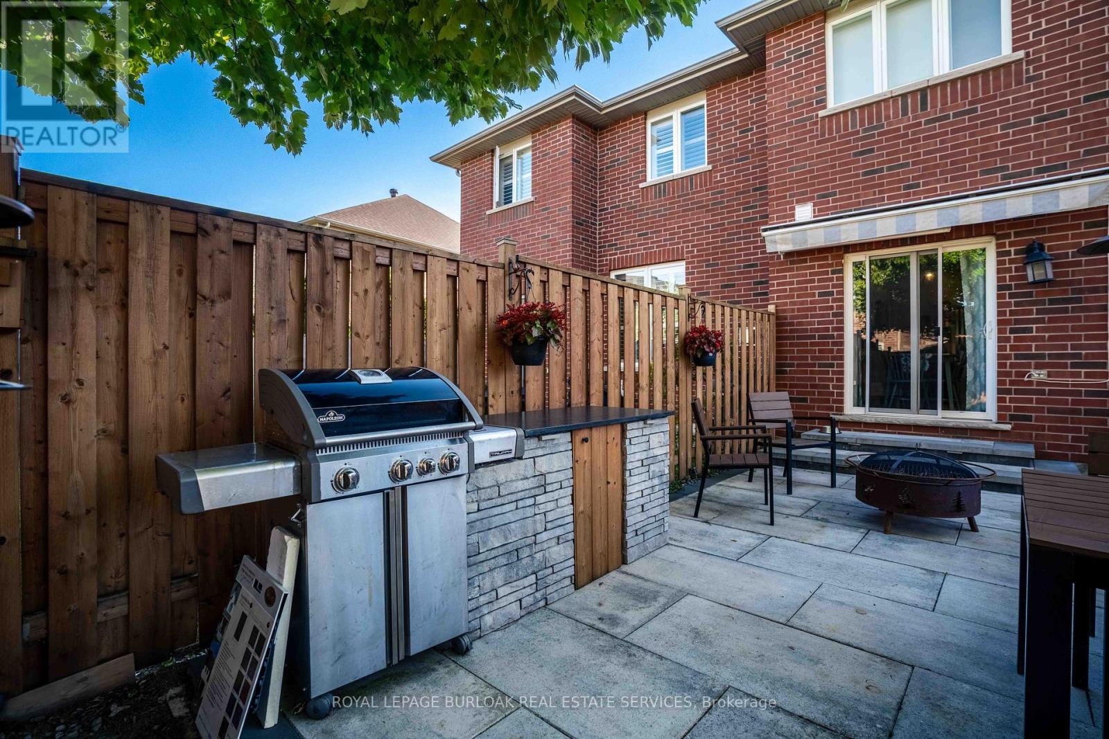 2267 Whistling Springs Crescent, Oakville, Ontario  L6M 5G5 - Photo 32 - W12911458