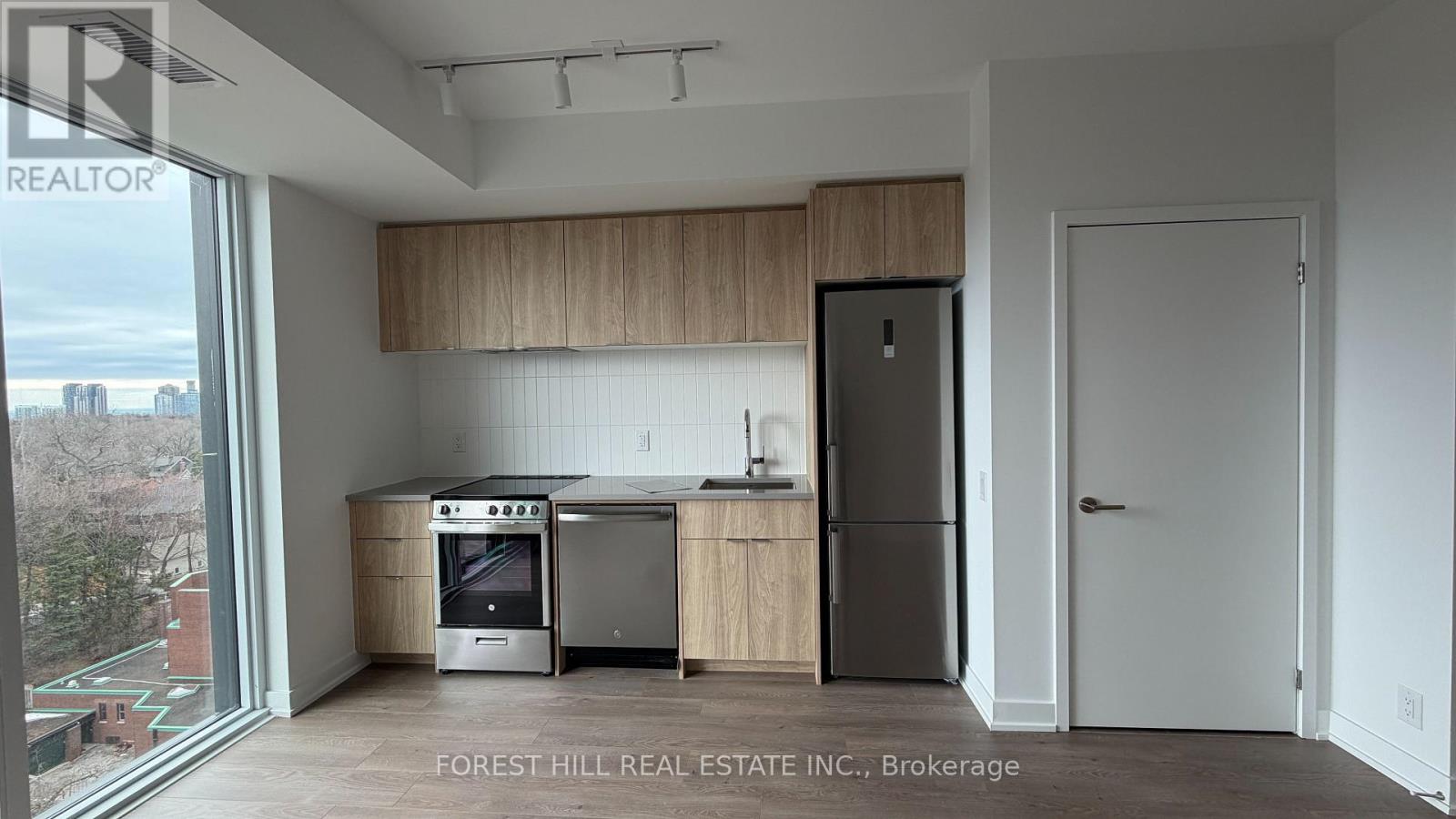 907 - 1660 Bloor Street, Toronto (High Park North), Ontario  M6P 1A8 - Photo 10 - W12911478