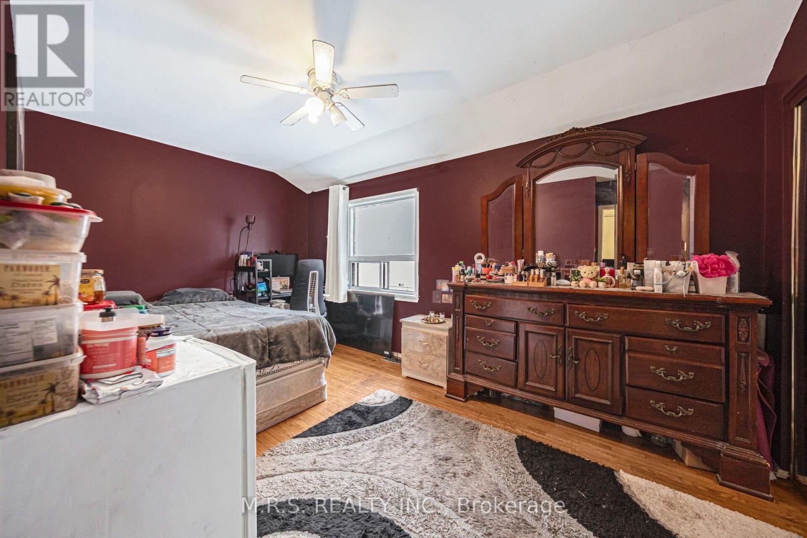 61 Bloomington Crescent, Toronto (Black Creek), Ontario  M3N 1R2 - Photo 17 - W12911486