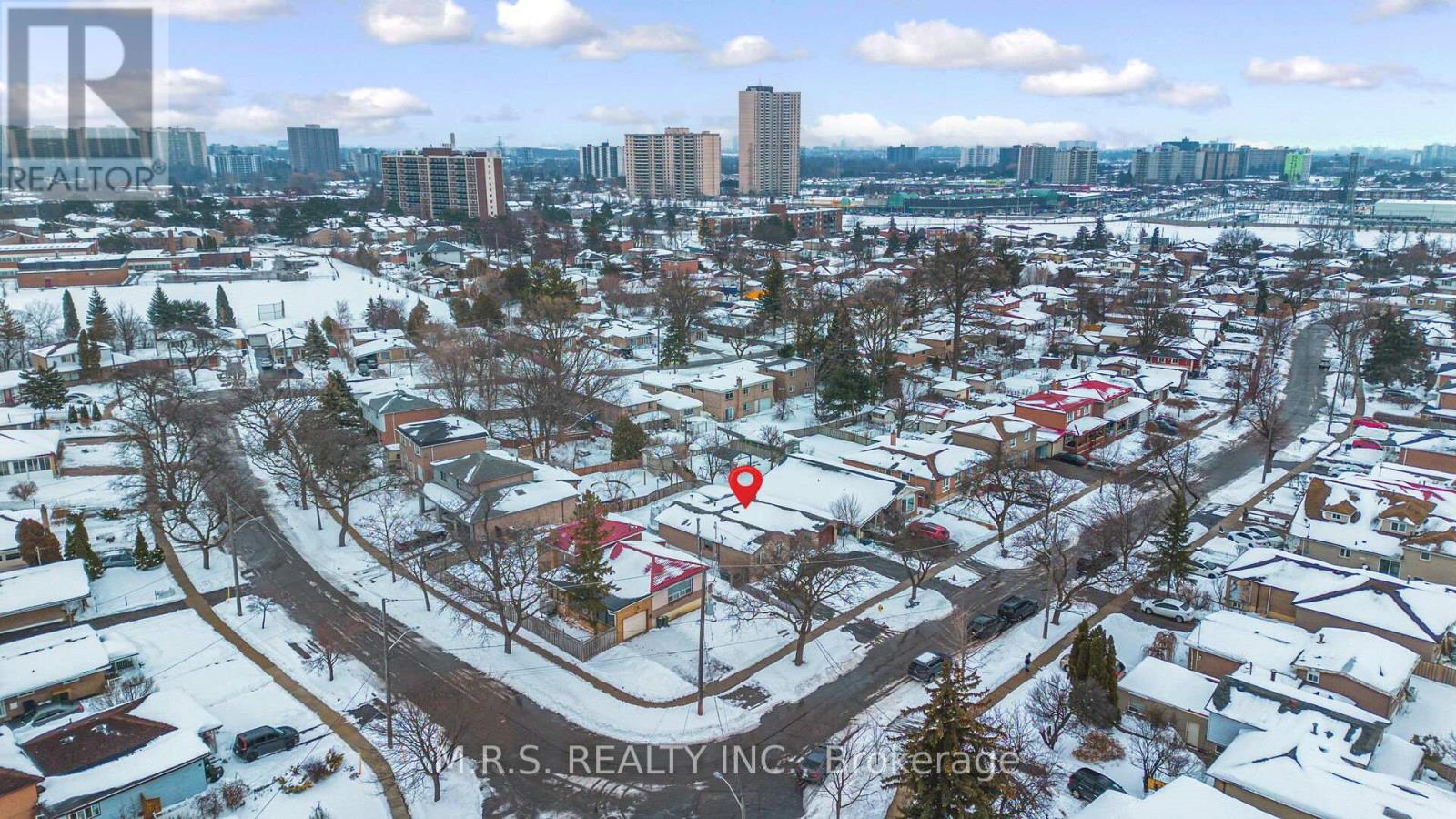 61 Bloomington Crescent, Toronto (Black Creek), Ontario  M3N 1R2 - Photo 36 - W12911486